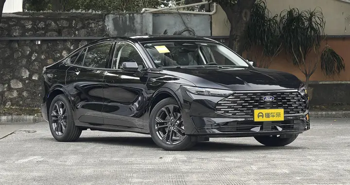 福特新2.0T车型：动力澎湃空间大，性价比高，值得买吗？