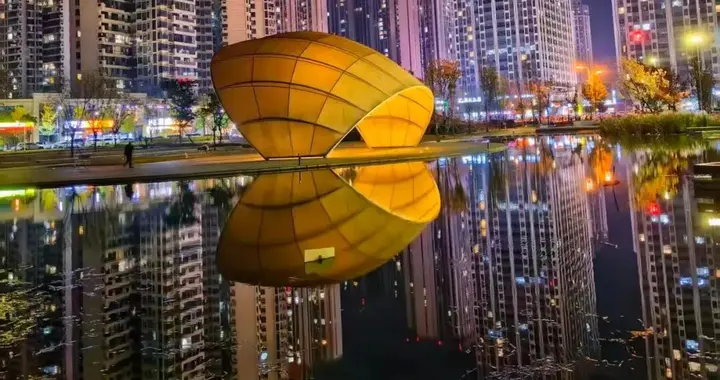 绵阳主城建面积近200平方公里，常住人口185.5万