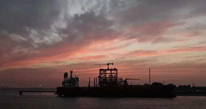 霍尔木兹海峡停摆，最先扛不住的是日本和韩国