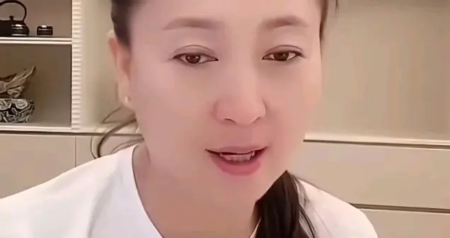 神了个神！赵本山真是一语成谶，原来早在十几年前就提醒过闫学晶