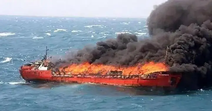 红海航道危机爆发，油轮绕行上万海里，全球物价悄悄涨价