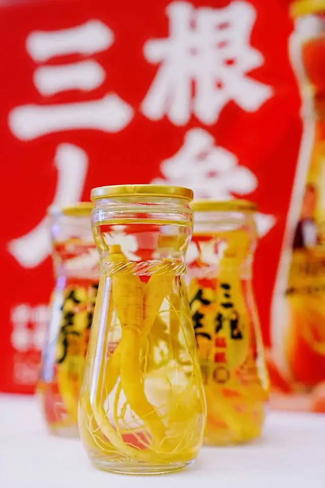 健康酒赛道迎来破局者，福桃三根人参酒的“南酒北参”有多能打？
