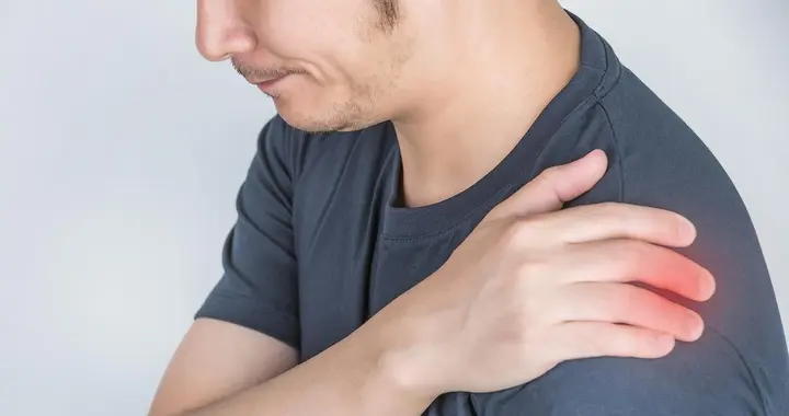 肩膀一动就疼、抬不起来？不只是肩周炎，可能是这些肩周相关疾病