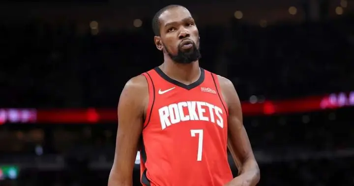 火箭耻辱一战，申京失误葬送好局，乌度卡临场再受拷问，阿杜无奈