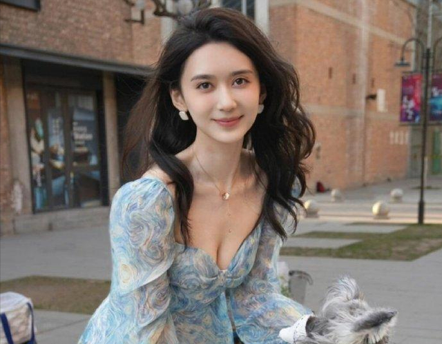 徐梓钧这身材女人看了嘟心动,难怪夏东海那么为此着迷。