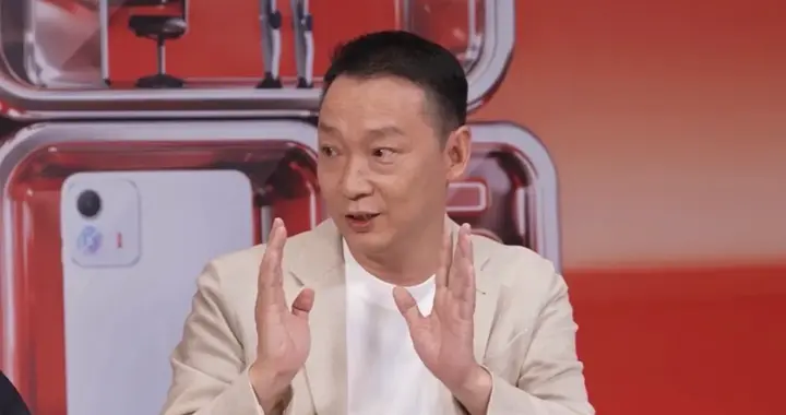 荣耀老板亲自吐槽自家Magic9：最大槽点竟是货不够