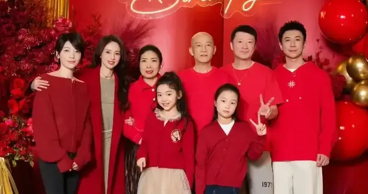 38岁张维伊婚后首庆生，董璇全家出动，佟丽娅关悦佟大为到场添彩