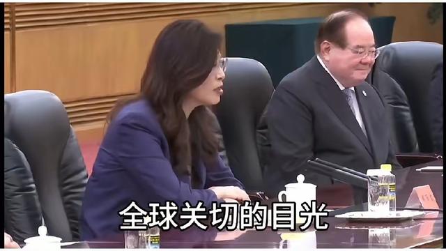 自然选择：祖国早日统一，世界永远和平。