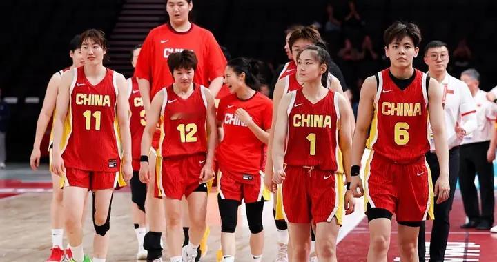 击败蒙古女篮，中国女篮大战韩国女篮，核心受伤，两大不足埋隐患