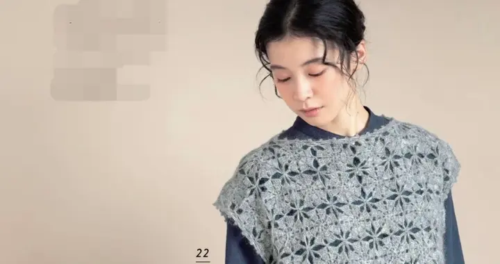 一字领落肩拼花钩针衫