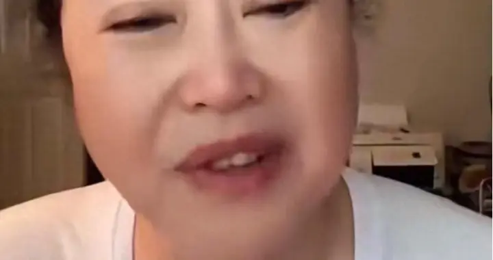 美国华裔女士逛中国：“这繁荣，本该属于美国”，真相太解气