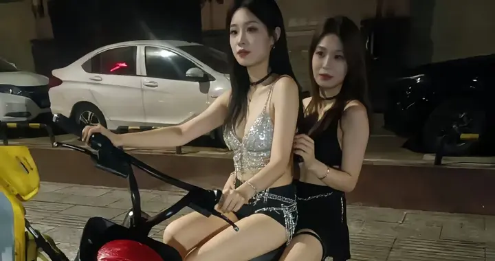她们月入过万，为何深夜骑单车回家？夜场女孩的双面人生