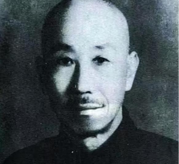 云南白药创始人：拒绝交出配方被迫害，死前亲手毁掉防伪印章