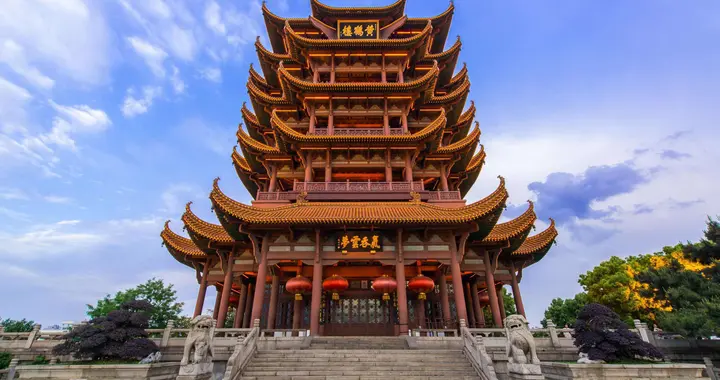 黄鹤楼被吐槽“钢筋水泥重建”，但李白在这里写了20首“朋友圈”