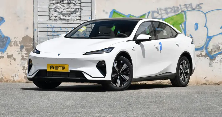 2026款深蓝L07：标配华为乾崑ADS，15万级新能源轿车优选？