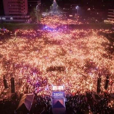 今晓：匈牙利大选进行的如火如荼。  图1