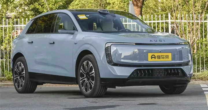 2026款奥迪E7X先锋quattro热爱版，30万级豪华纯电SUV