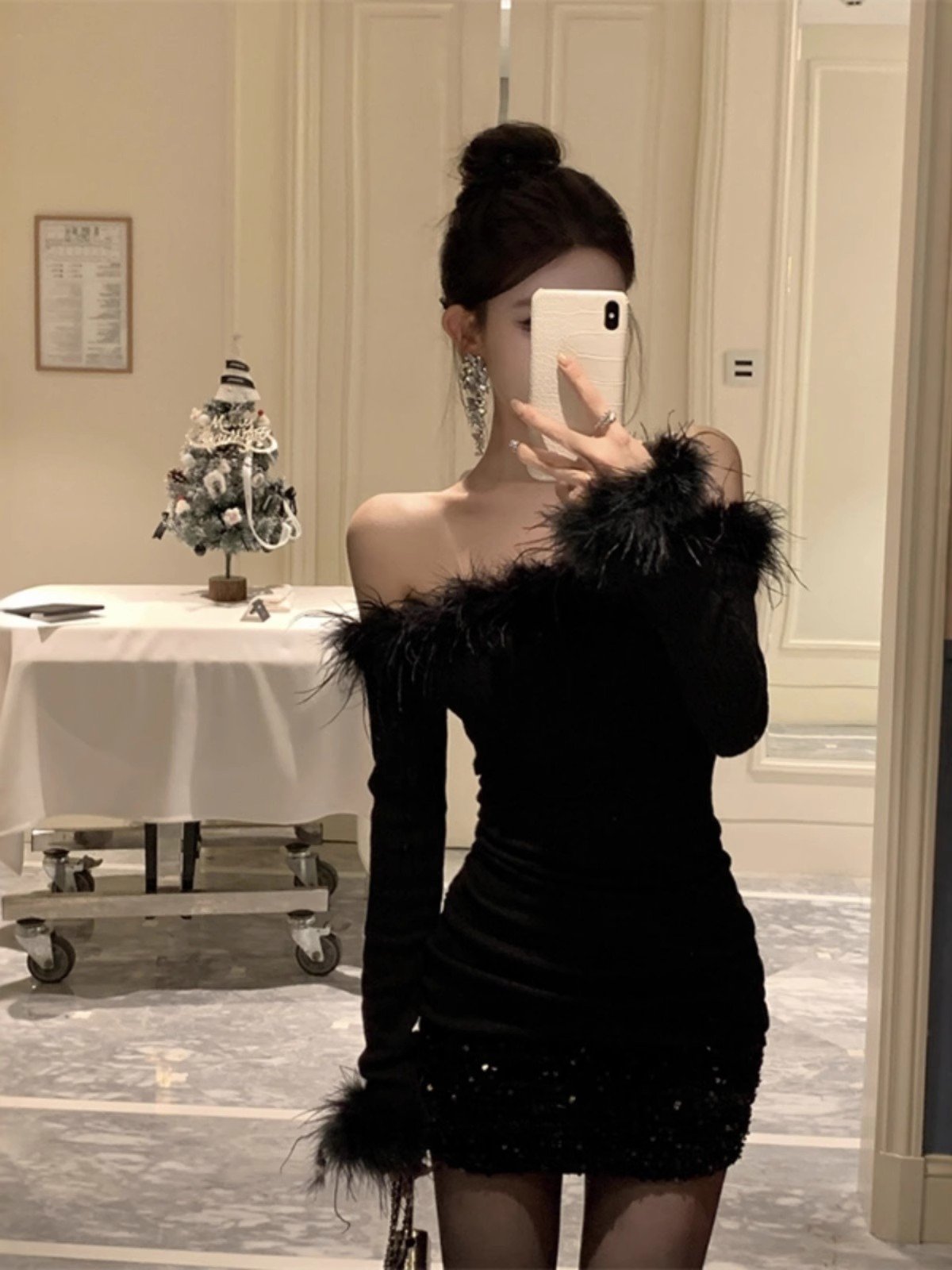 性感辣妹紧身包臀连衣裙女秋冬新年战袍