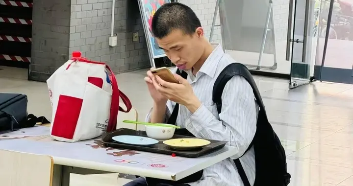 后悔了吗？韦东奕掉粉200万，发布首条视频后，近半年再未更新！