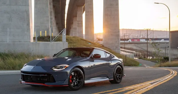 手动挡回归+GT-R刹车下放！日产Z全面升级