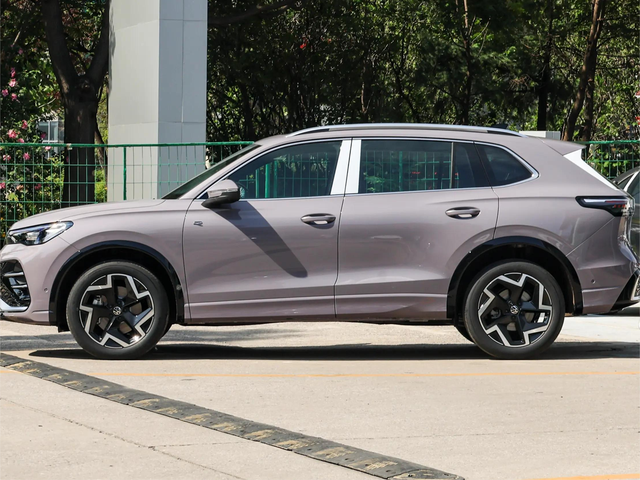 曾落地20多万，如今降到13.99万，一年卖了179344辆，又成功了