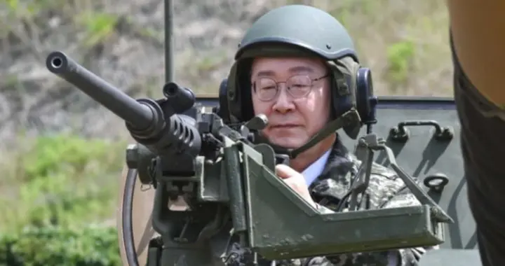 30年划界白谈？李在明登岛端机枪，拿中国渔船出气，这账迟早要算