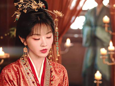 君黛歹毒，但实在美丽