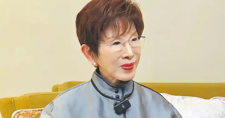 起风了，洪秀柱发出提醒后，张亚中确认一件事，郑丽文棋高一着！