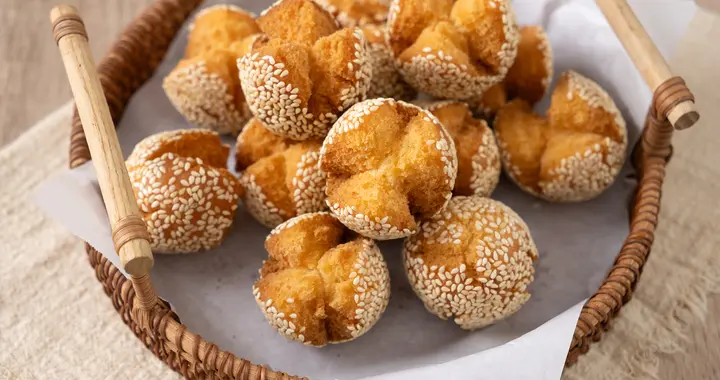 外脆里酥的儿时经典开口笑，简单油炸就能成功