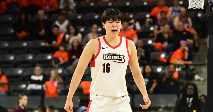 杨瀚森18+10，砍下全队第二高分，杨瀚森在G联赛找到打球的感觉