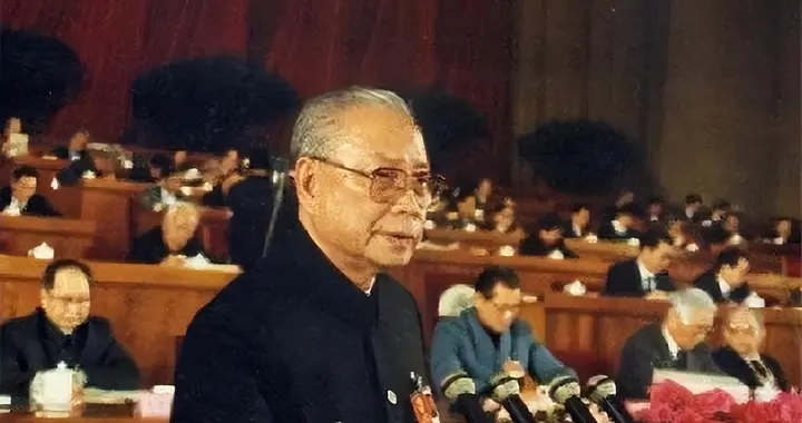 他曾担任江苏省委书记，1976年立下大功，1978年官至副国级