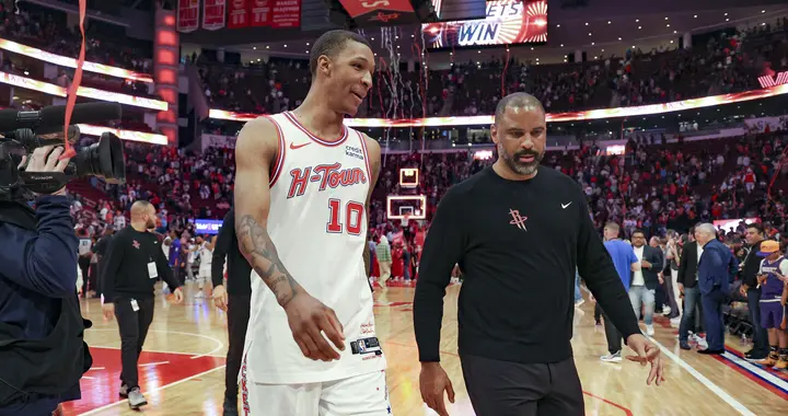 更衣室失控前兆？火箭球员状态断崖式下滑，乌度卡已握不住方向盘