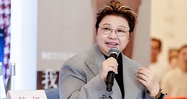 对公益人韩红遭受嘲讽怎么看？孙玉良：慈善的真义是唤醒尊严