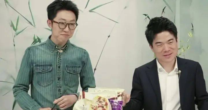 董宇辉33岁生日快乐！直播间13万人一起祝福 回归直播首发三款新品