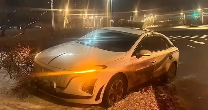 出租车司机遭醉酒乘客殴打致车辆失控，司机：不接受调解；律师说法