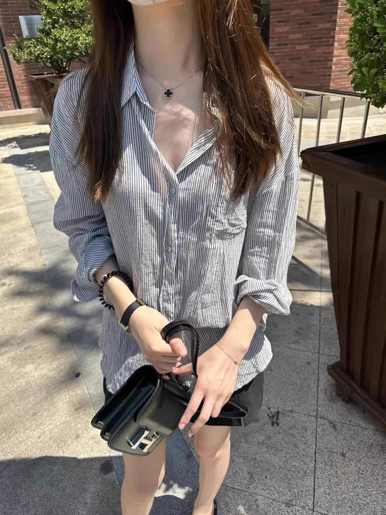 独特超好看外搭宽松开衫衬衣薄款上衣女早春