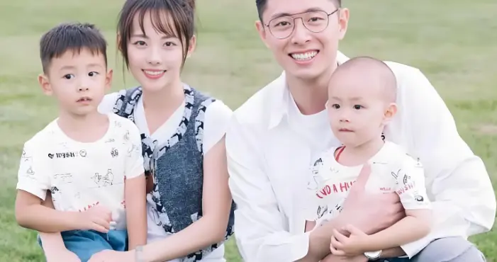 扫地出门，争不到抚养权？张嘉倪新身份杀回巅峰，彻底打脸买超