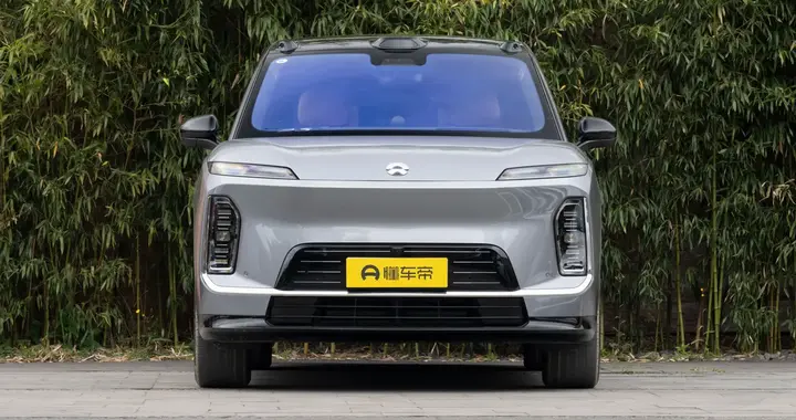 2026款蔚来ES9：豪华六座SUV，家用商务都可，全家都满意！