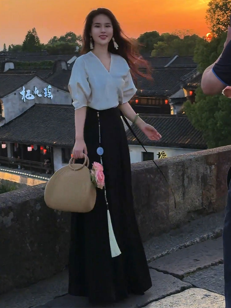 独特新中式国风气质高级感超好看一片式连衣裙夏季2025年新款裙子