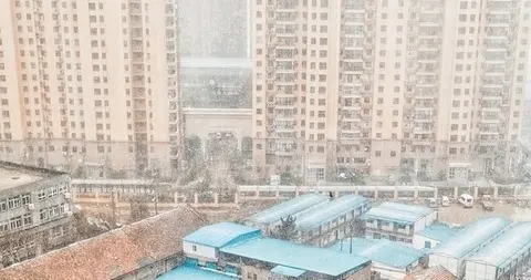 武汉人挺住！20℃暖春秒切寒冬，16℃暴跌+9级大风+雨夹雪要来了