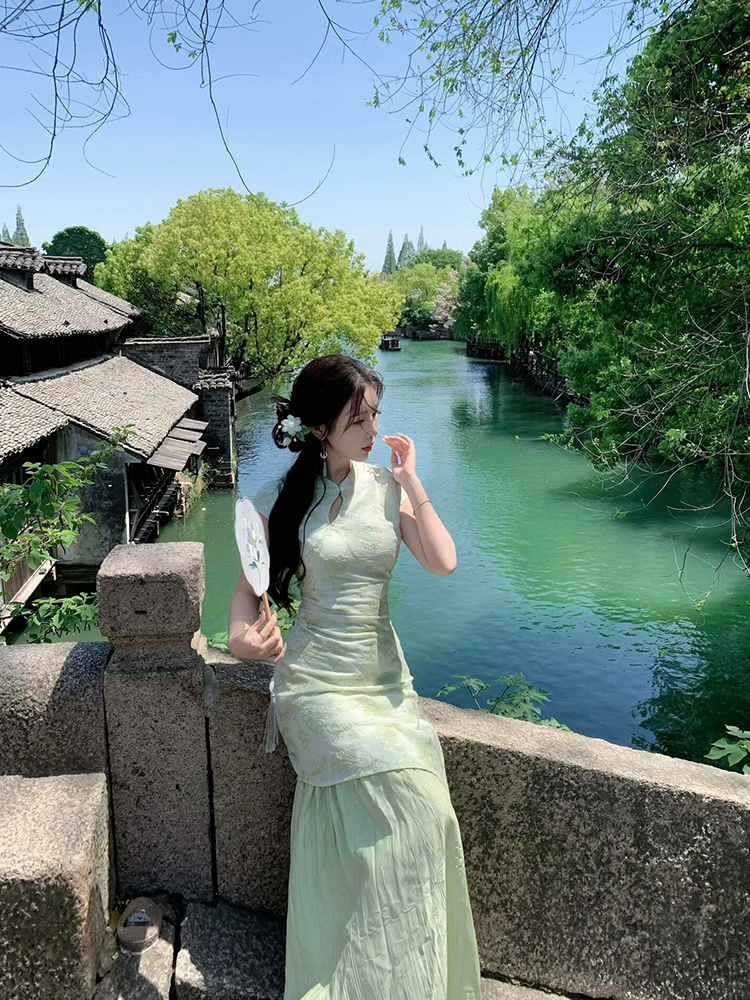 2025夏季新款轻奢高级感独特气质新中式国风改良旗袍假两件连衣裙