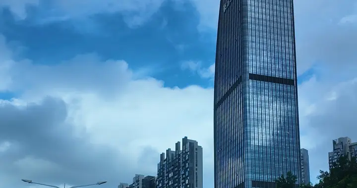 注册一家科技公司，最大的价值是跟上时代，和"换"一张银行VIP卡