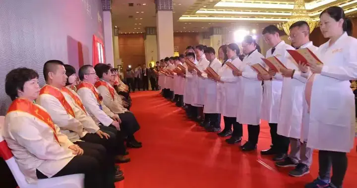 高中文凭零基础，也能成为正规中医？师承政策详解与避坑指南