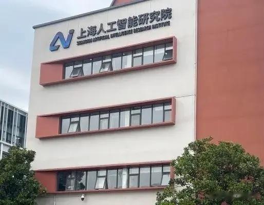 从教育局局长到大学教授，华丽转身与我们的期待