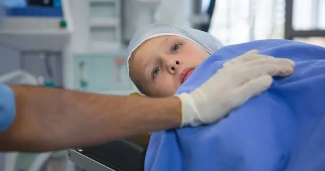 才5岁！刚出院就口鼻喷血死亡…孩子扁桃体手术，到底还能信谁