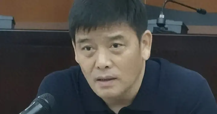 国家出手！又一亿万富翁被刑拘，恶行曝光惹众怒，早该迎来这一天