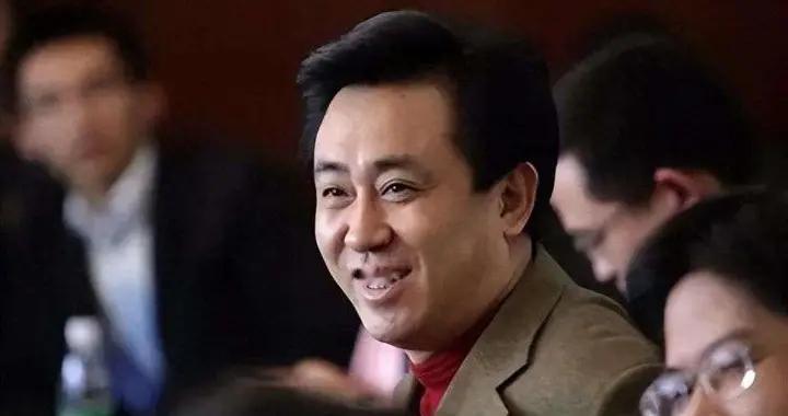 恒大冰泉砸13亿、足球队亏21亿，许家印烧钱史：不把钱当钱多可怕