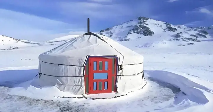 零下40℃，蒙古人住蒙古包里为啥不觉得冷？睡觉时不怕被冻僵吗？