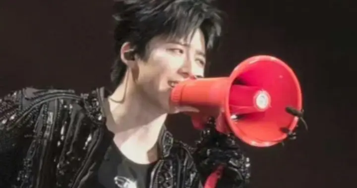 刘宇宁腹肌：粉丝“拿捏”的快乐谁能懂！