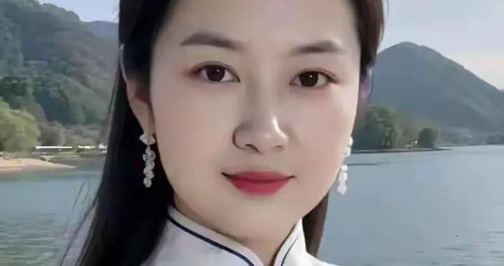 哇，美女面相真好，一脸福相，优雅干净，一看就旺夫旺家！